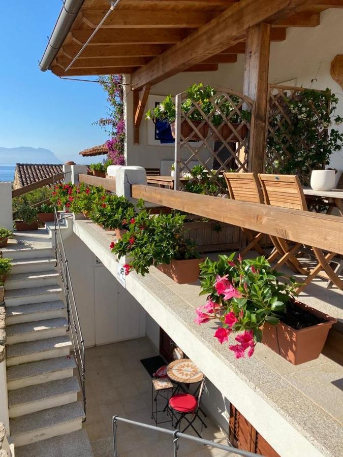 Blue Portrait House Apartment Golfo Aranci Exterior photo