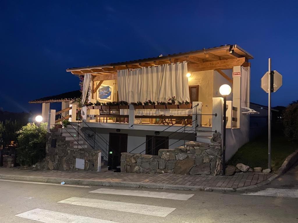Blue Portrait House Apartment Golfo Aranci Exterior photo