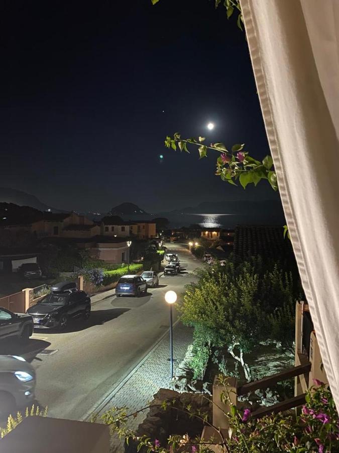 Blue Portrait House Apartment Golfo Aranci Exterior photo