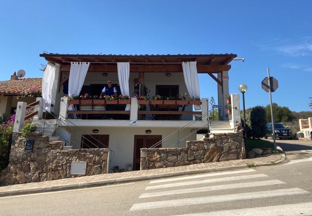 Blue Portrait House Apartment Golfo Aranci Exterior photo