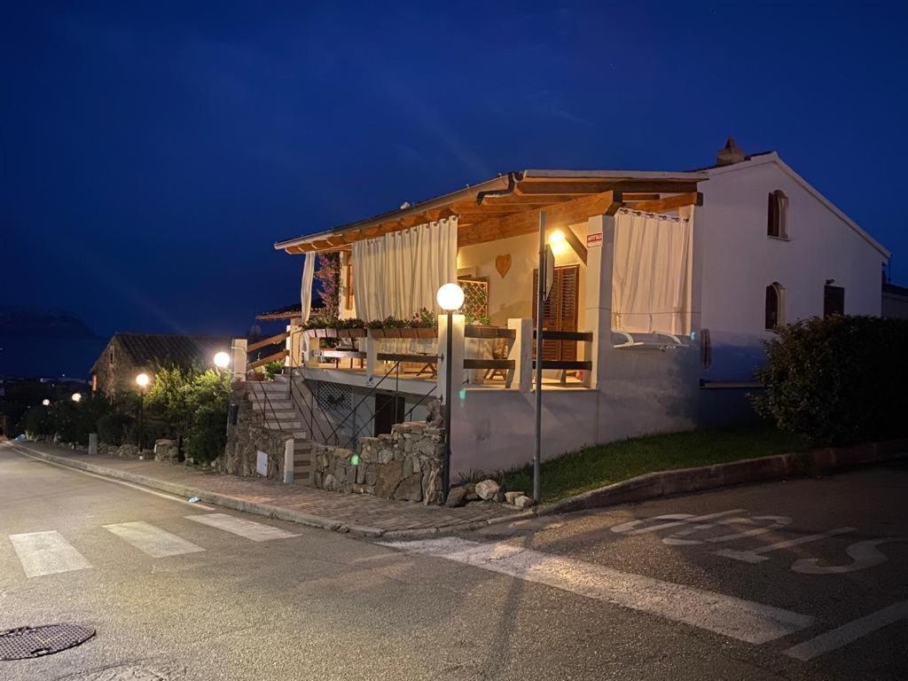 Blue Portrait House Apartment Golfo Aranci Exterior photo