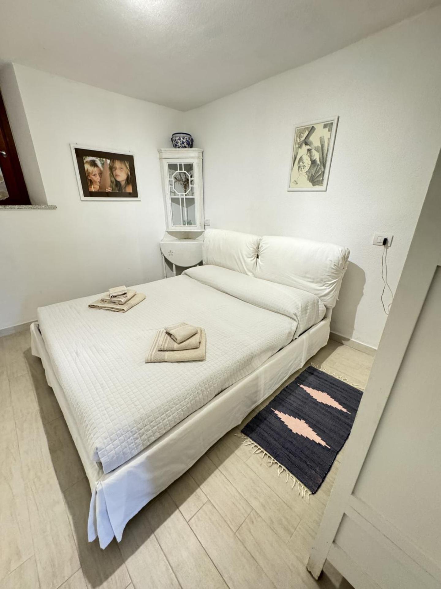 Blue Portrait House Apartment Golfo Aranci Exterior photo