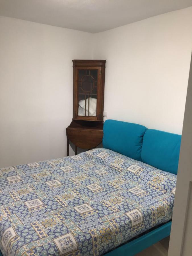 Blue Portrait House Apartment Golfo Aranci Exterior photo