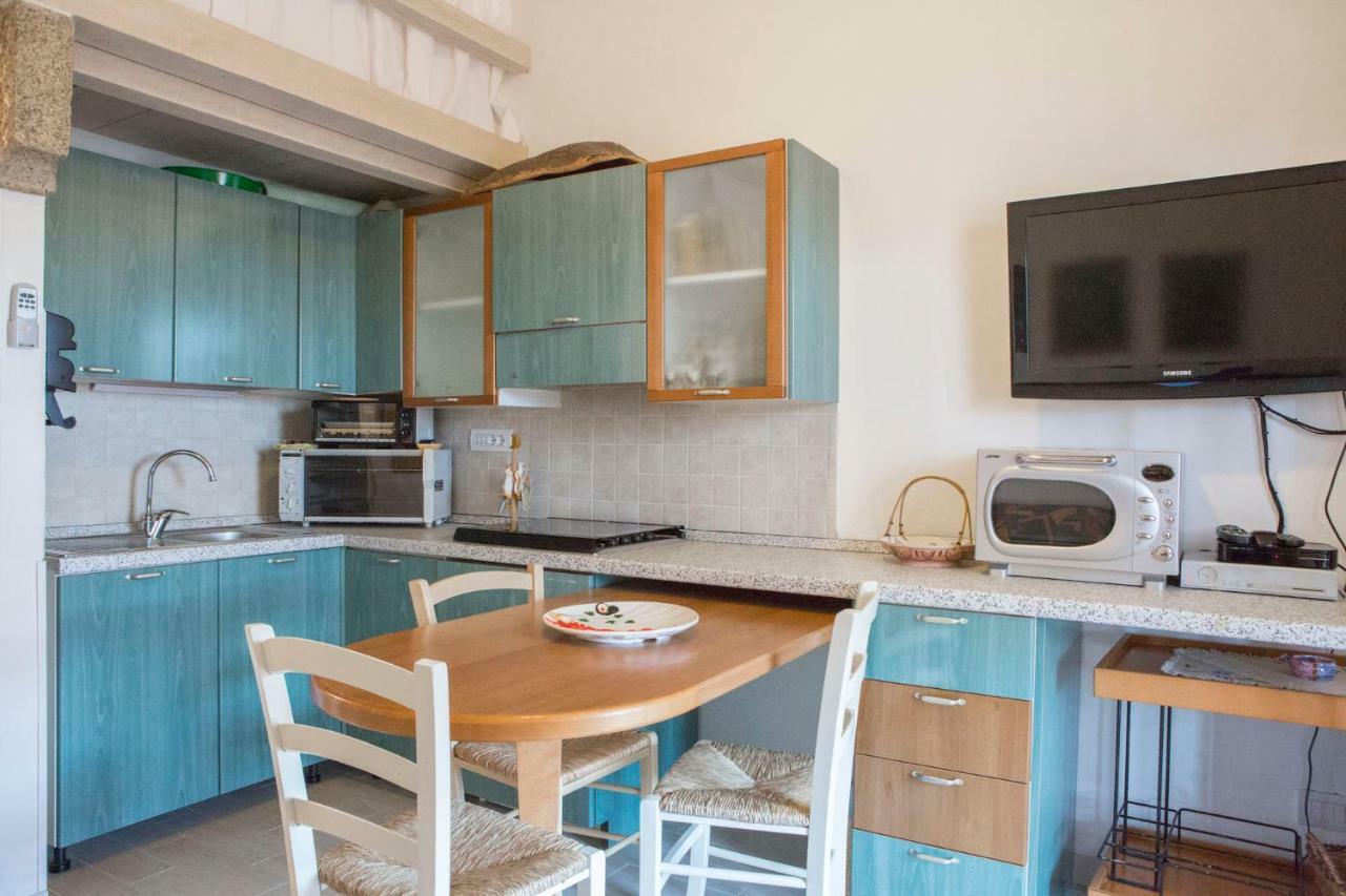 Blue Portrait House Apartment Golfo Aranci Exterior photo